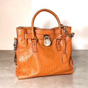 MICHAEL KORS OSTRICH LEATHER!🩵